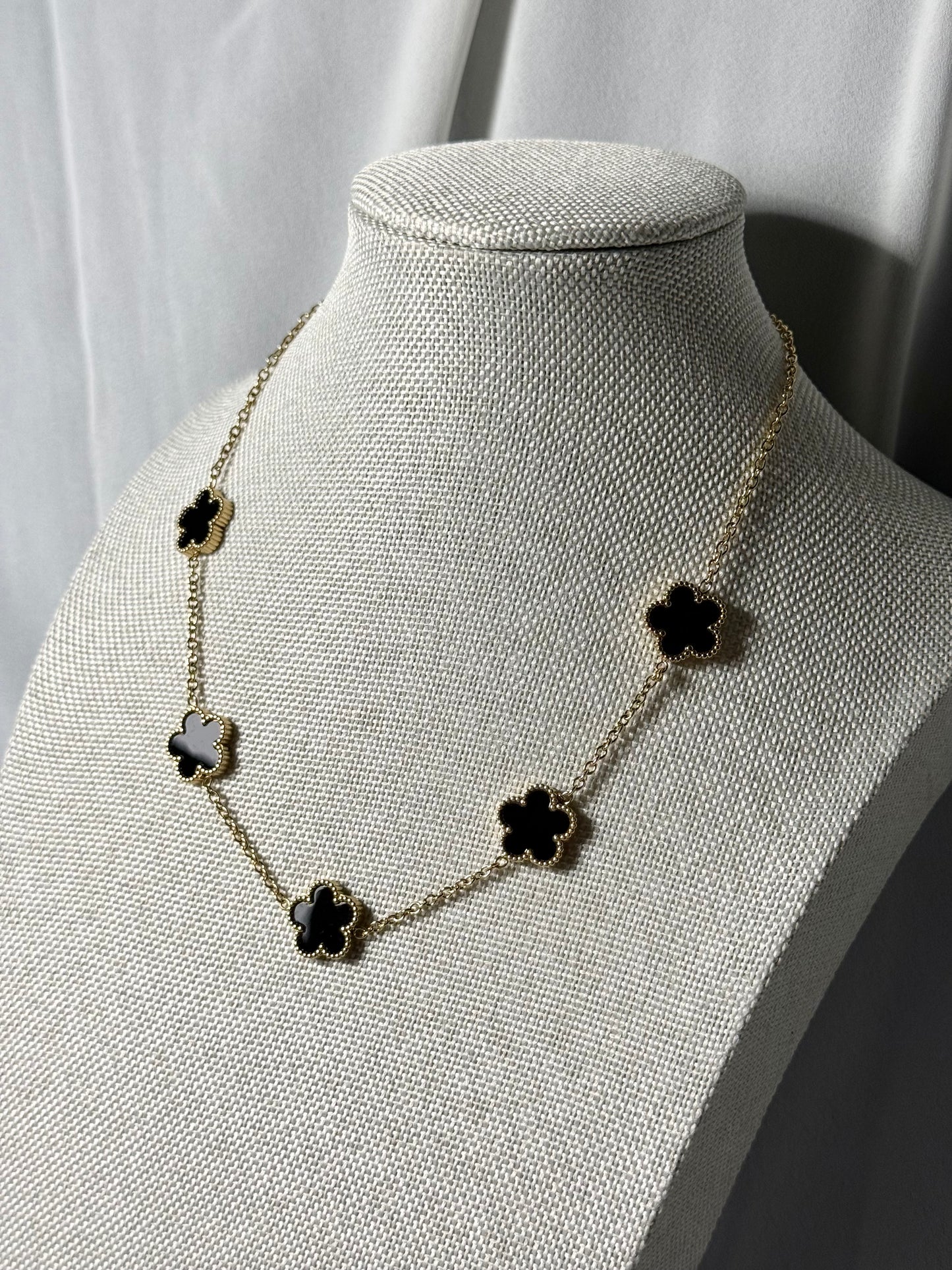 Collana Luck
