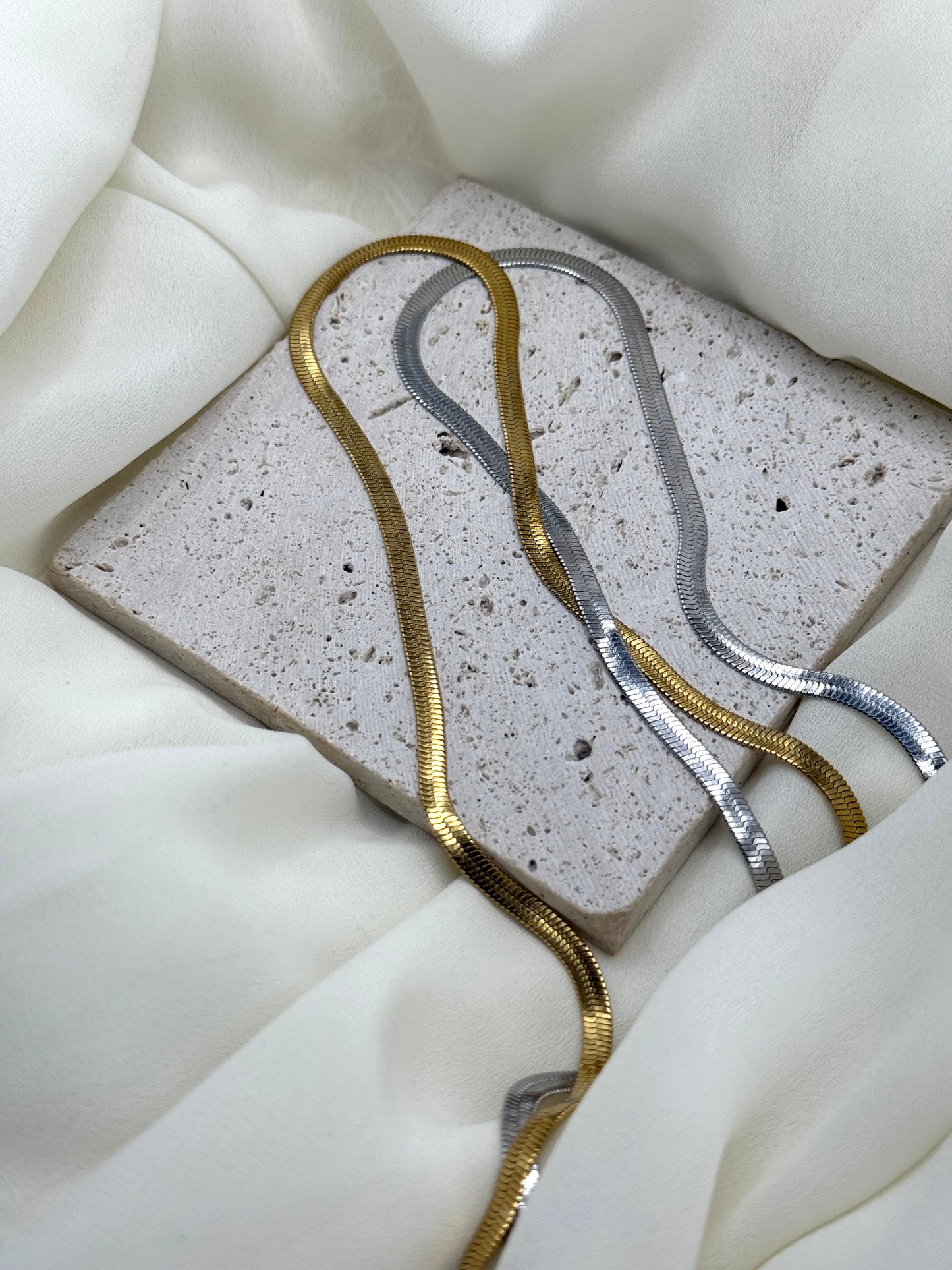 Collana Snake
