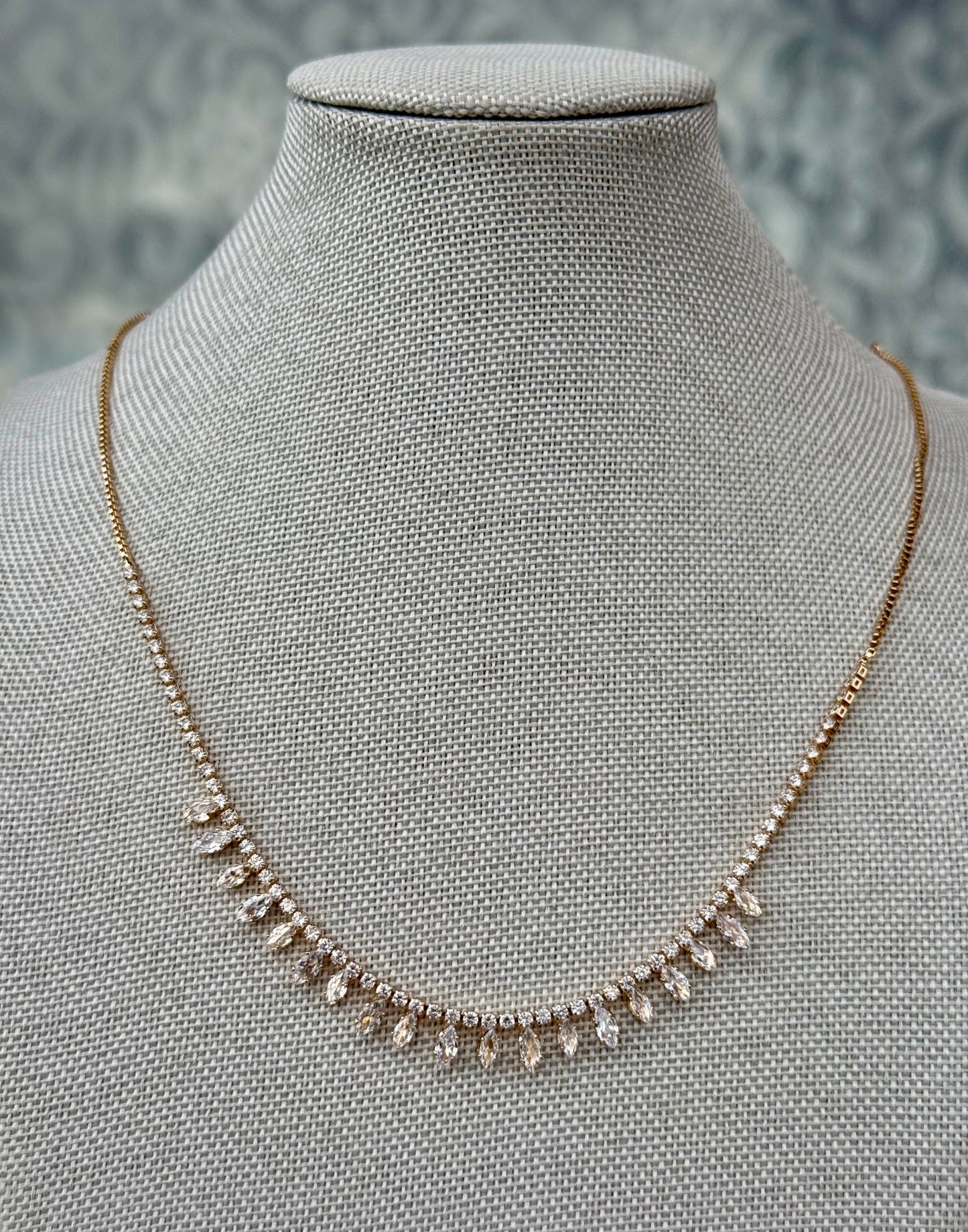 Collana Cascara