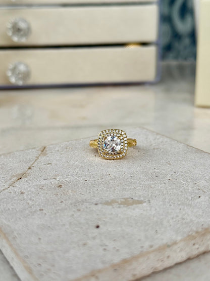 Anello Carréa