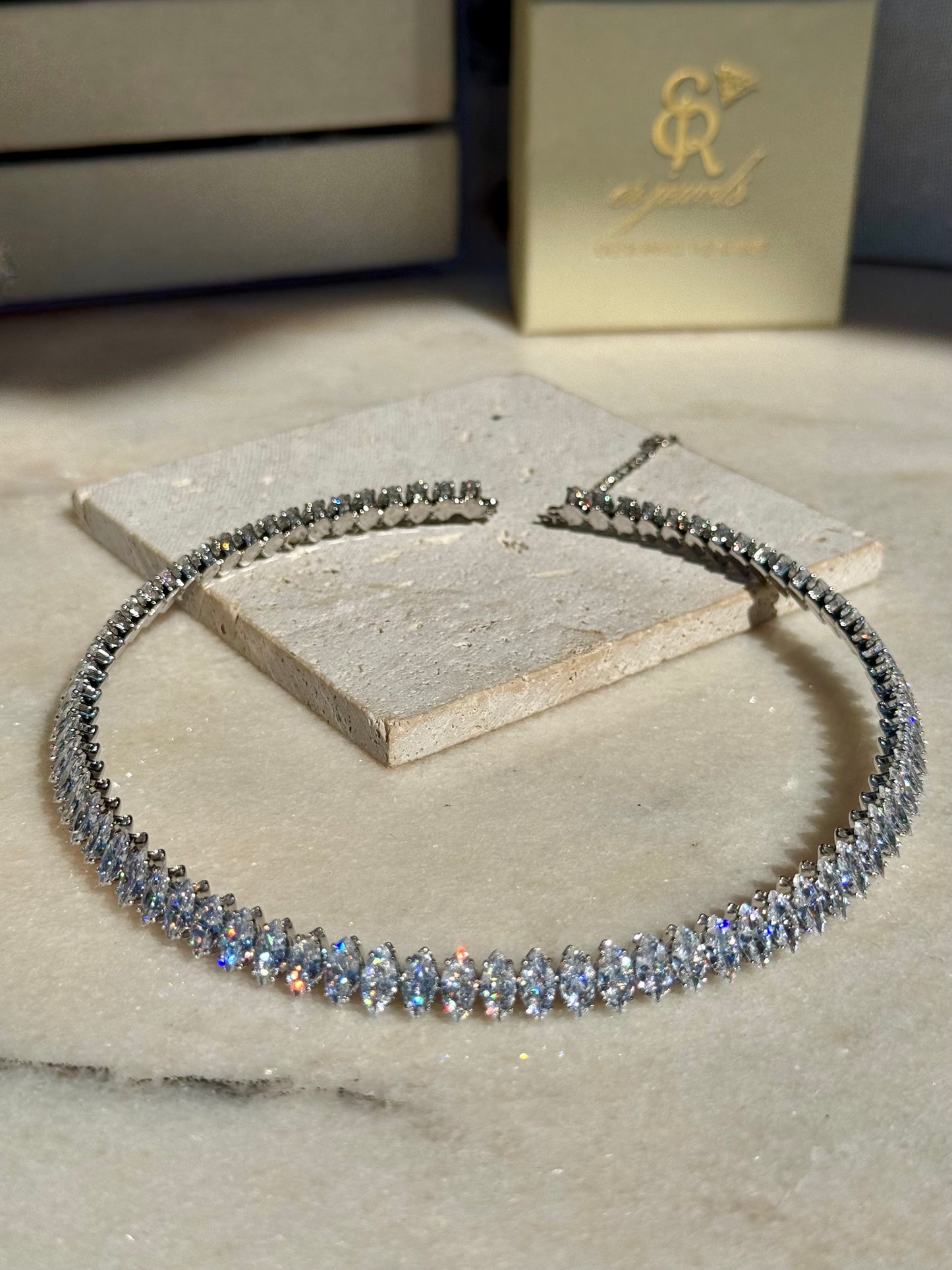 Collier Elizabeth