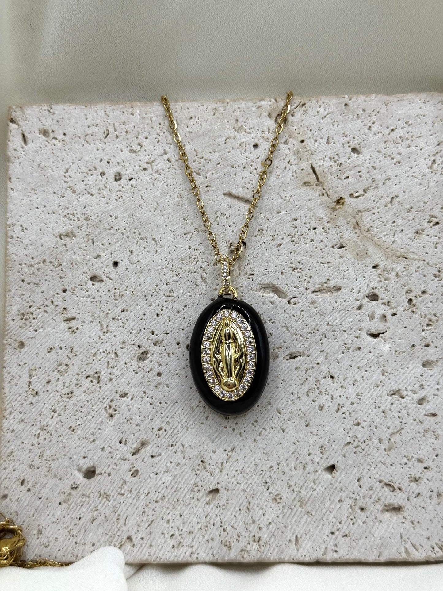 Collana Divine
