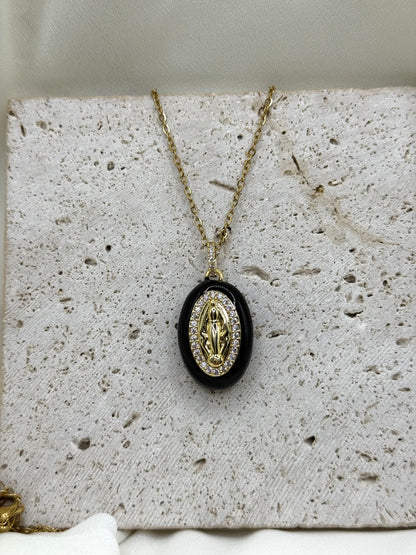 Collana Divine
