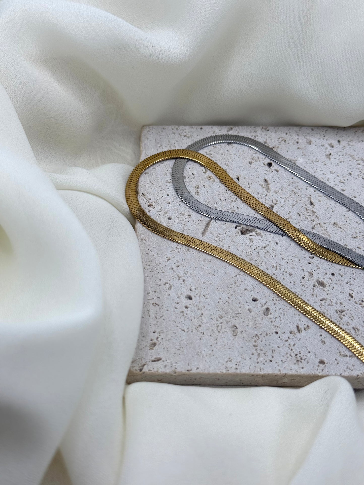Collana Snake
